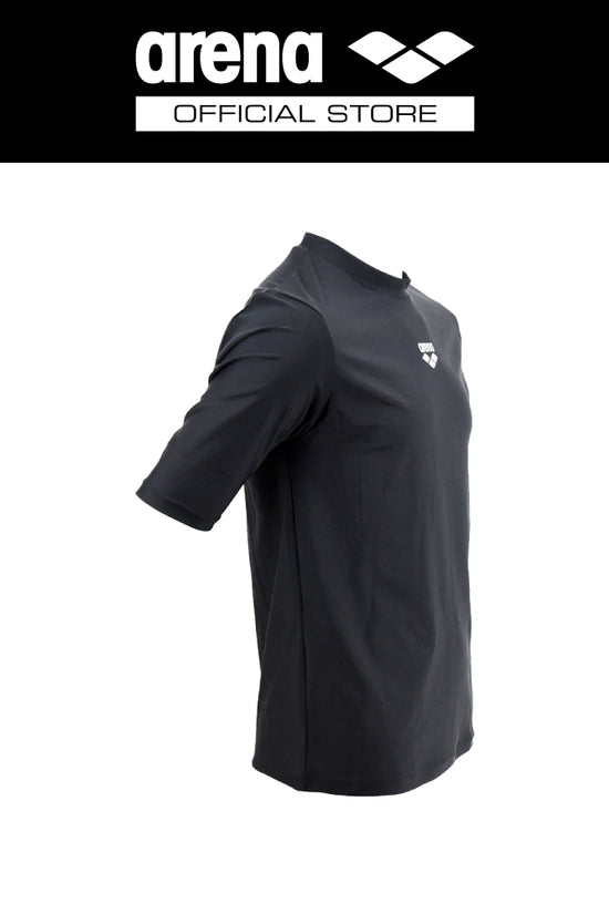 ARENA เสื้อว่ายน้ำ Rash guard ผู้ชายแขนสั้น AO8M17
